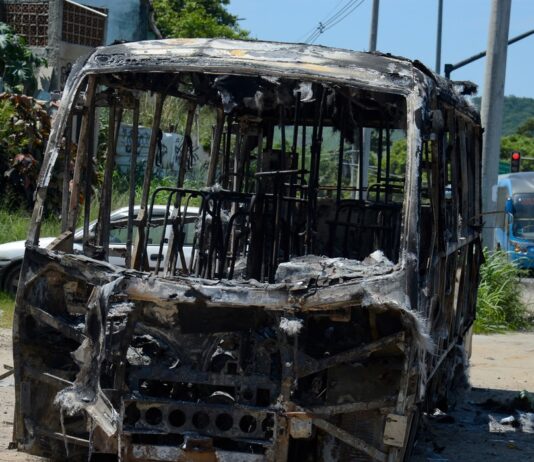 RIO DE JNAEIRO: Ataques são a ponta de um problema gigantesco, afirma morador carioca