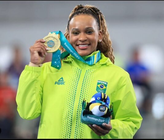 Rebeca Andrade é campeã pan-americana da prova de salto sobre a mesa
