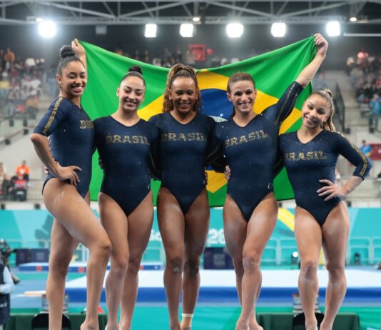 Brasil é prata na disputa por equipes na ginástica artística feminina