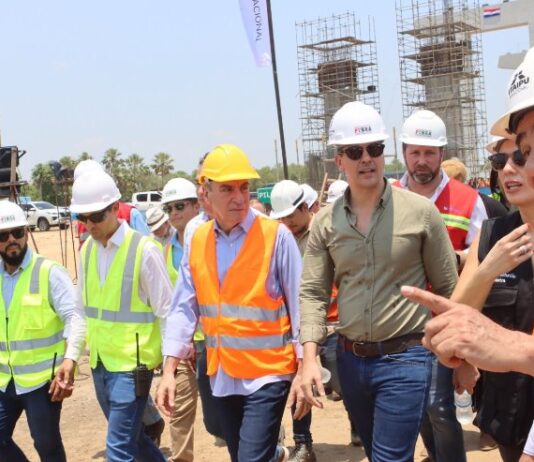 Com presidente do Paraguai, 1º secretário da ALEMS visita obras da Ponte Bioceânica