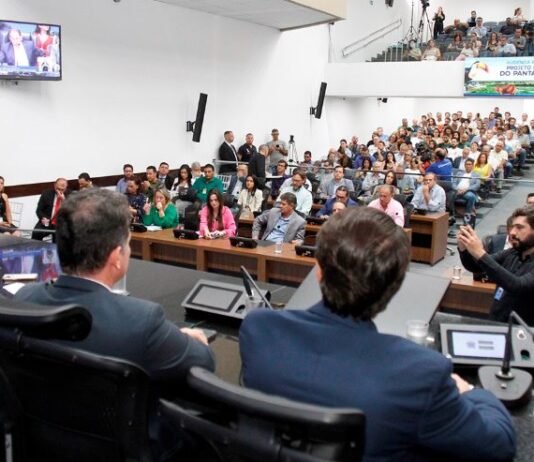 ALEMS democratiza o debate e audiência sobre a Lei do Pantanal lota o plenário