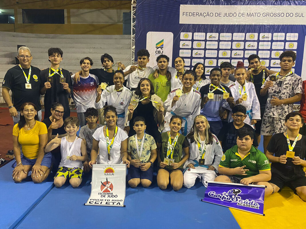 221123-selecao-de-navirai-conquista-medalhas-na-copa-ms-incentivo-de-judo-2023-1