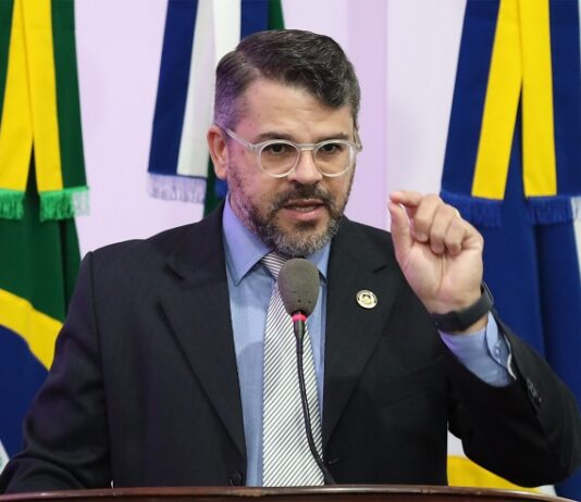 Mauricio quer baratear rações para cães e gatos no Mato Grosso do Sul