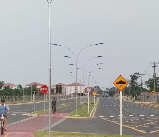 CAMPO GRANDE: Sistema de iluminação com energia solar é ativado na Avenida dos Cafezais