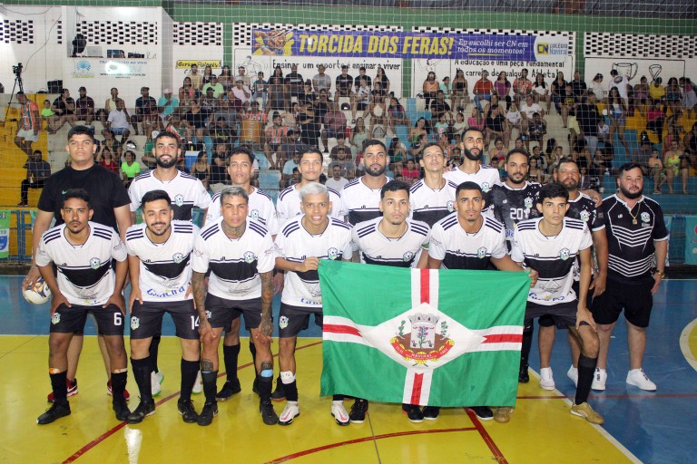 041223-navirai-conquista-o-titulo-de-campeao-da-conferencia-sul-da-liga-ms-de-futsal-1-768x512