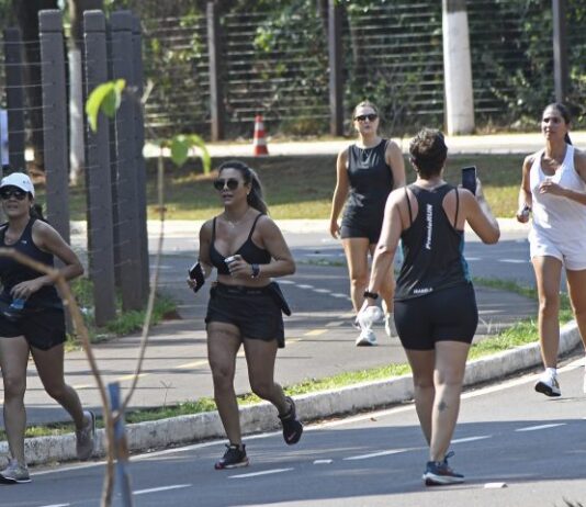 CAMPO GRANDE: atividades esportivas e opções de lazer para família no Amigos do Parque