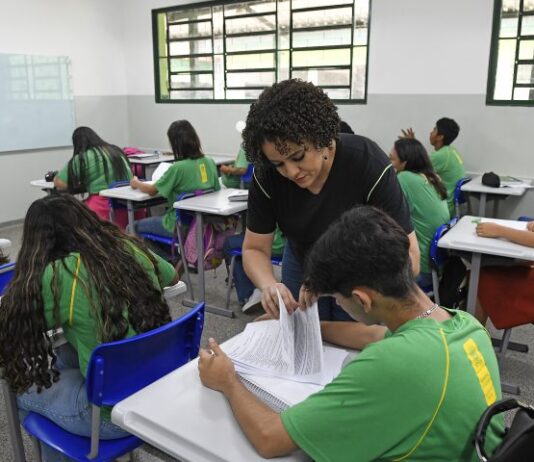 SED divulga edital de abertura do processo seletivo para professores temporários da REE