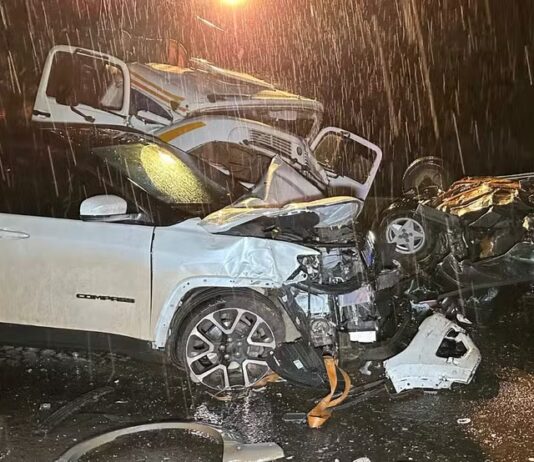 Grave acidente envolve 8 veículos e provoca uma morte e seis feridos na BR-277, no Paraná