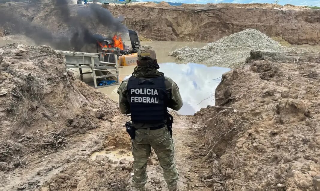 Combate à mineração ilegal