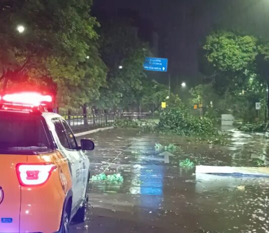 Chuvas causam uma morte e deixam milhares sem energia Rio Grande do Sul