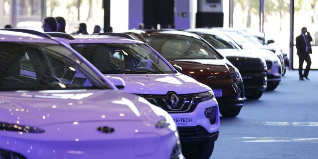 anfavea-carros-eletricos_mcamgo_abr_14062023-15-1140x570