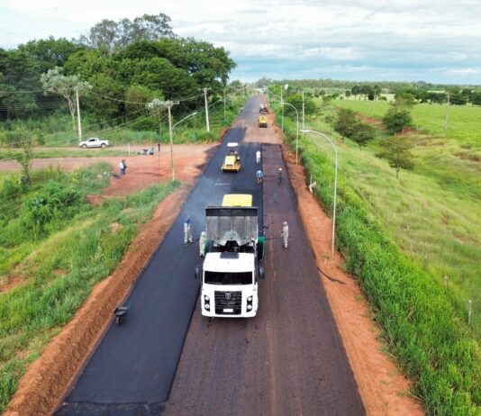 NAVIRAÍ: prosseguem o recapeamento, novo asfalto e iluminação de LED na Av. Mato Grosso