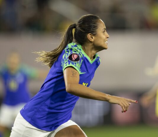 Seleção Feminina vence e se classifica para o mata-mata da Copa Ouro