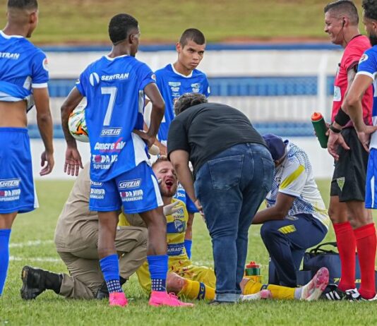 Fratura tira Flogliato por 40 dias dos jogos; jogador do DAC passou por cirurgia no Hospital da Vida