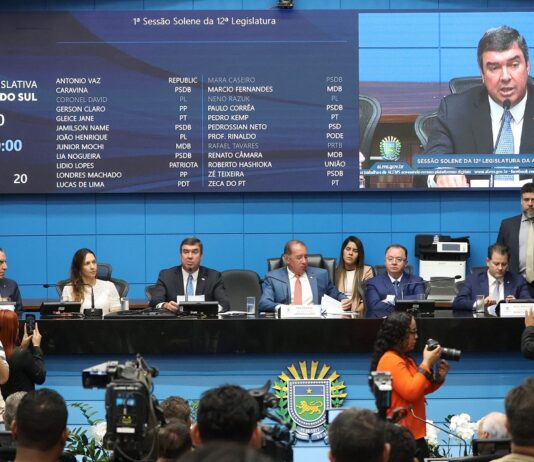 “MS está perto de erradicar extrema pobreza”, afirma governador na abertura do ano legislativo