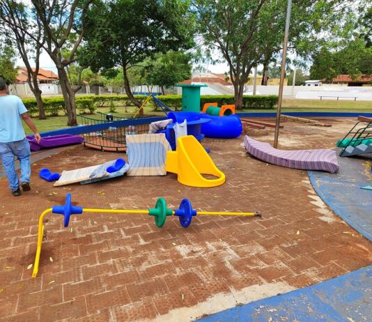 DOURADOS: Espaço de recreação do Parque Alvorada recebe manutenção após intermediação de Laudir