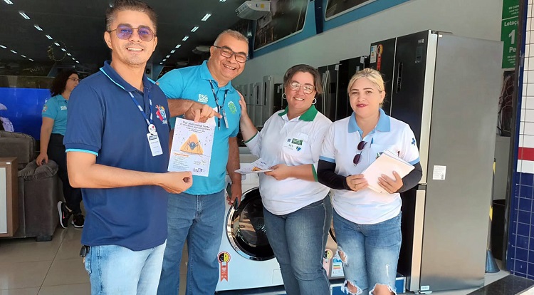 020324-controle-de-vetores-da-prefeitura-de-navirai-realiza-acoes-de-conscientizacao-e-combate-a-dengue-2
