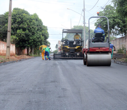 Prefeitura de Naviraí inicia obra de recapeamento de ruas no bairro Odércio de Matos