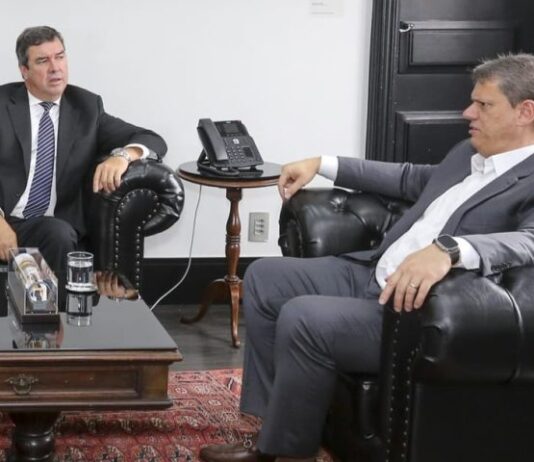 Riedel e Tarcísio se encontram em SP para tratar de avanços em infraestrutura e logística