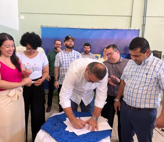 Prefeitura assina acordo e efetiva agentes comunitários de saúde de Dourados