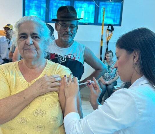 ITAQUIRAÍ: Campanha de vacinação no Complexo Santo Antônio atendeu mais de 200 pessoas