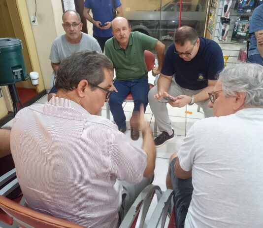Cemar Arnal e Alan Guedes celebram obras de revitalização da rua Coronel Ponciano