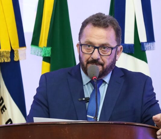 DOURADOS: Laudir cobra informações sobre a implantação de redes de esgoto nos Residenciais Kairós I e II