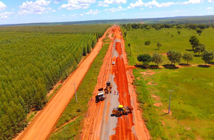 Obras-na-rodovia-MS-357-que-liga-Ribas-do-Rio-Pardo-a-Camapua-Foto-Alvaro-Rezende-4-730x480