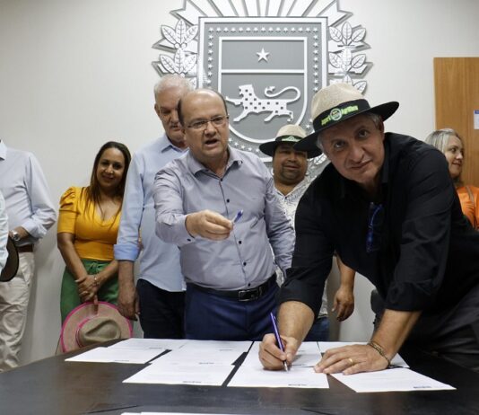 Governo fortalece parcerias e leva obras de infraestrutura para Japorã e Corguinho através do MS Ativo