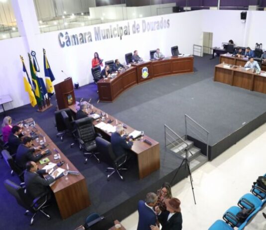 Janela partidária termina com nove mudanças na Câmara de Dourados