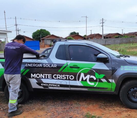 Governo de Mundo Novo instala placas de energia solar na UVR e Ginásio de Esportes e garante economia de cerca de R$ 20 mil/mês