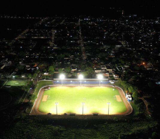 Prefeitura de Itaquiraí inaugura iluminação do Carminatão com rodada da Copa Assomasul