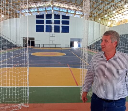 Governo de Japorã entrega 1º ginásio poliesportivo coberto à comunidade