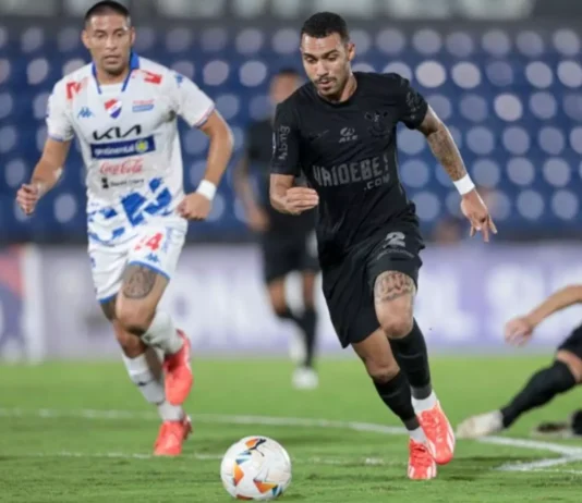 Corinthians vence Nacional e fica na segunda colocação do seu grupo F na Sul-Americana
