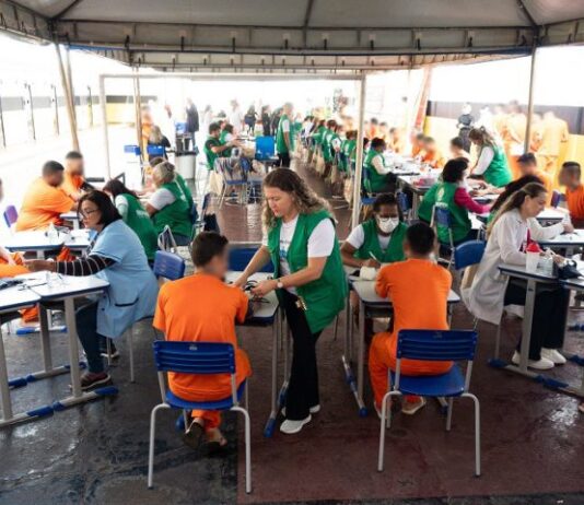 Ação de Cidadania na PED alcança mais de 2,6 mil internos com atendimentos médicos e imunizações