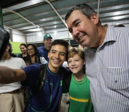 Duas escolas e asfalto de acesso a distrito são entregues pelo Governo de MS em Eldorado