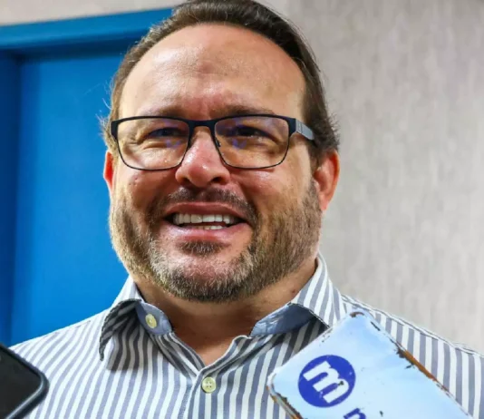 Lívio Leite deve assumir vaga de Claudinho Serra após recurso, mas cerimônia fica para quinta-feira