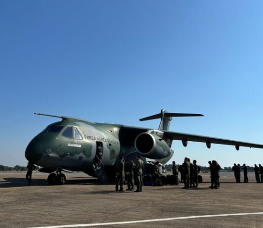 Cargueiro multimissão da FAB será empregado no combate aos incêndios no Pantanal
