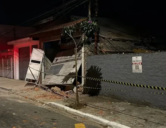 Desabamento deixa feridos e interdita casas na zona leste de São Paulo