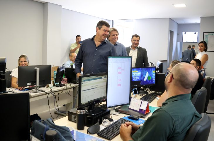 Governador-Eduardo-Riedel-faz-visita-a-SEGEM