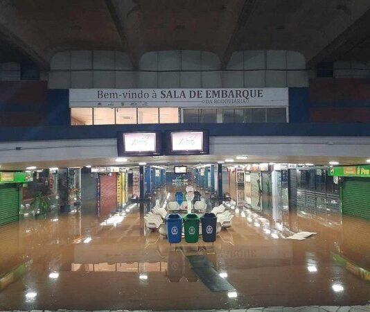 Rodoviária de Porto Alegre volta a operar nesta sexta-feira (7)