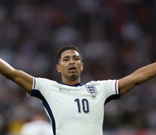 Bellingham marca e Inglaterra estreia com vitória sobre a Sérvia na Euro