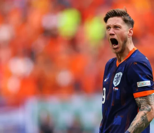 Holanda vence a Polônia de virada por 2×1