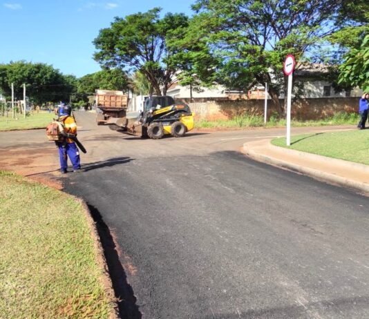 Recapeamento de dez quadras na Avenida Castelo Branco, em Mundo Novo, deve ficar pronto nesta semana