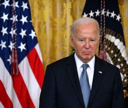 Biden desiste de disputar à reeleição a presidente dos Estados Unidos
