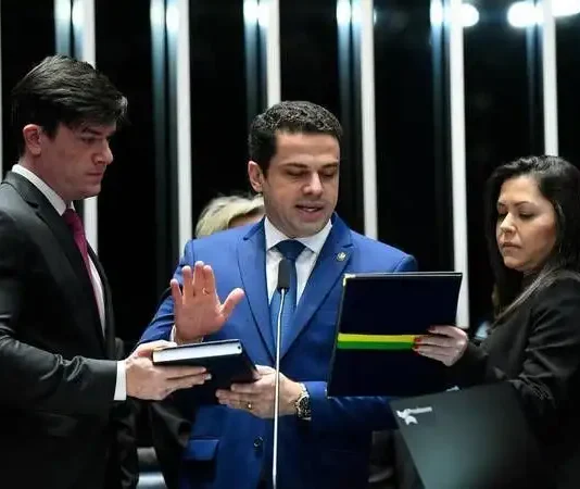 Quem é Castellar Neto, que assume cadeira no Senado durante a eleição