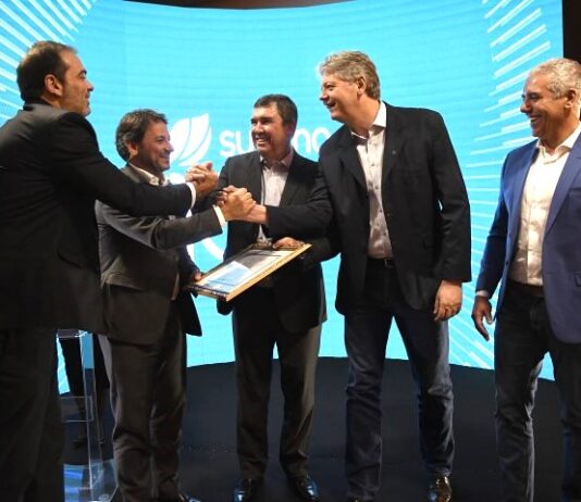 Em evento na Fiems, Governo de MS formaliza entrega de licença para fábrica da Suzano