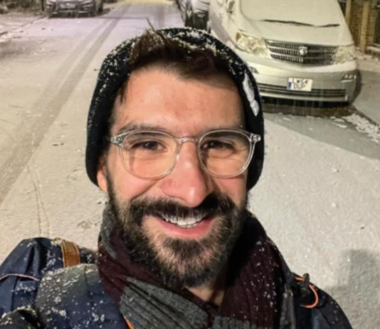 Jornalista e produtor musical brasileiro morre atropelado em Londres aos 36 anos
