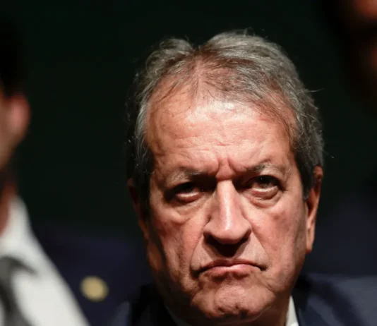 Presidente do PL tenta encontro com Moraes para retomar diálogo com Bolsonaro