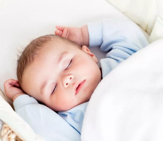 CRIANÇA & SAÚDE: A rotina de sono infantil e oito fatores que podem comprometer esse processo